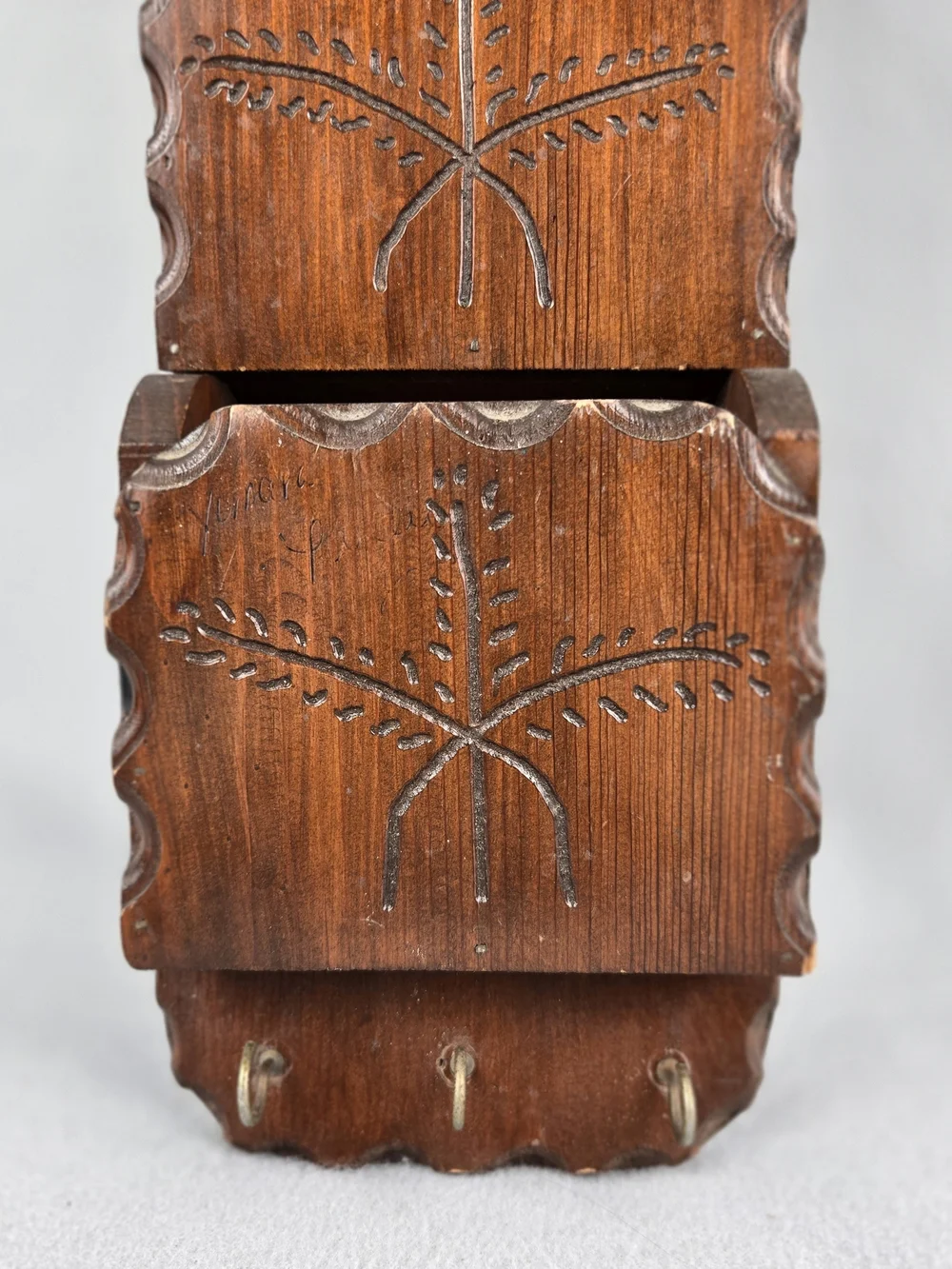 Vintage Carved Wood Mail Sorter Key Rack Wall Pocket 3 Tier